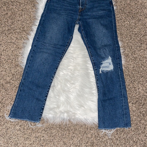 Levi’s Wedgie Straight Distressed, Raw Hem, Button Fly Jeans - Picture 2 of 8